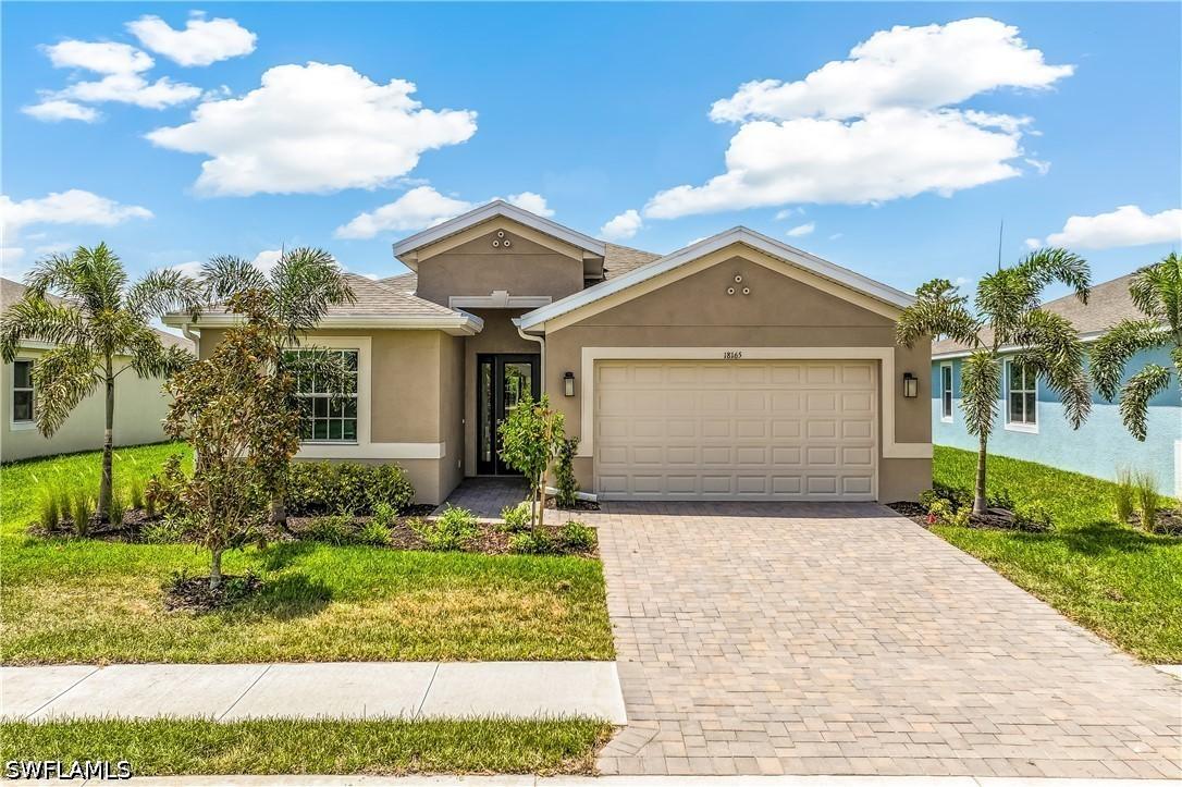18165 Lagoon Reach Ln., North Fort Myers, FL 33917