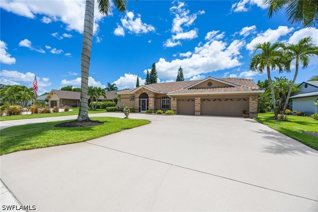 195 Palmetto Dunes Cir., Naples, FL 34113