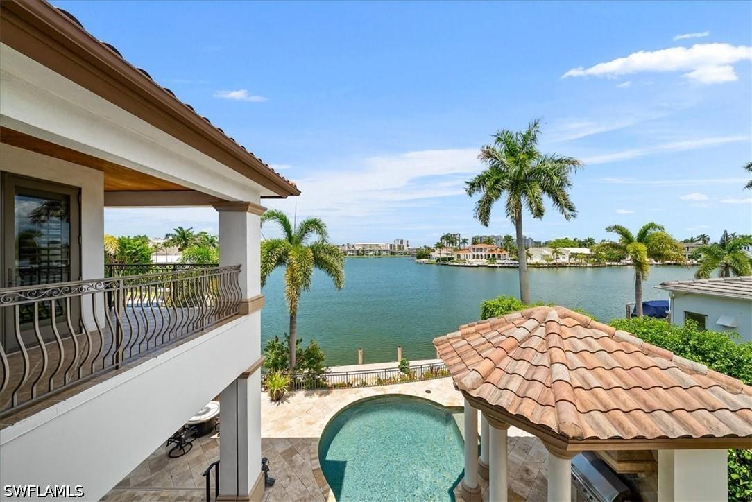 3111 Leeward Ln., Naples, FL 34103