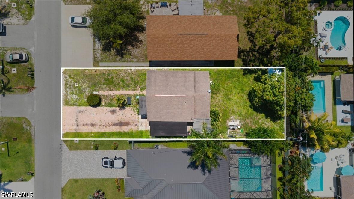 641 105th Ave., Naples, FL 34108