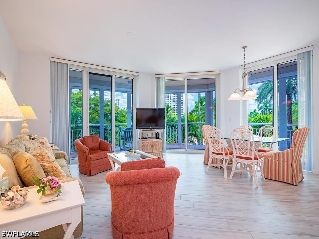 4255 Gulf Shore Blvd. #107, Naples, FL 34103