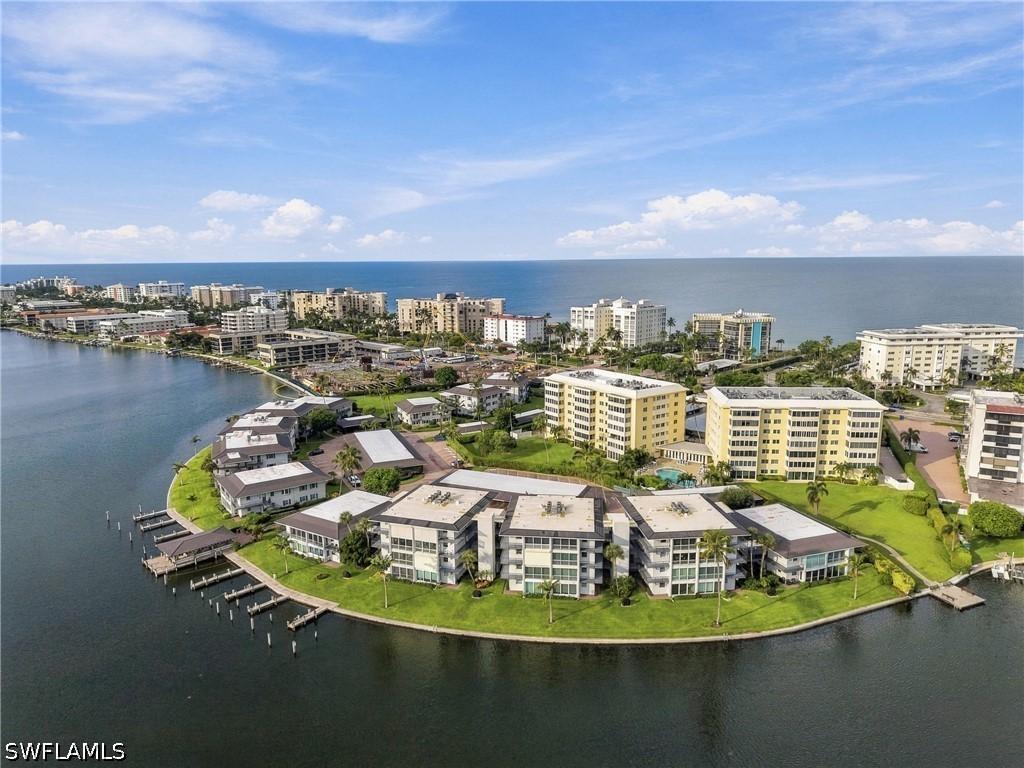3410 Gulf Shore Blvd. #304, Naples, FL 34103