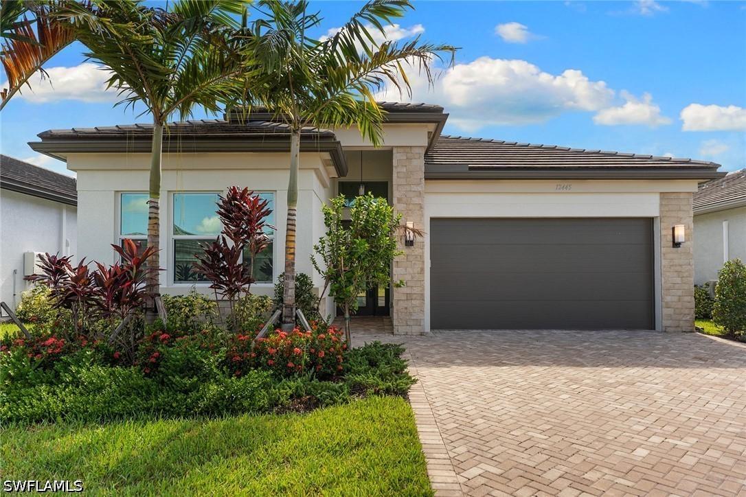 12445 Dahlia Ct., Naples, FL 34120