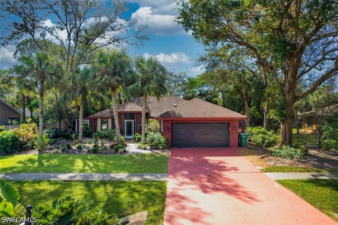 2490 Outrigger Ln., Naples, FL 34104