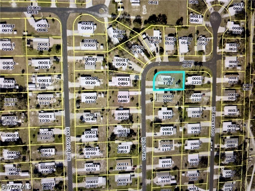 27341 Valois Dr., Bonita Springs, FL 34135