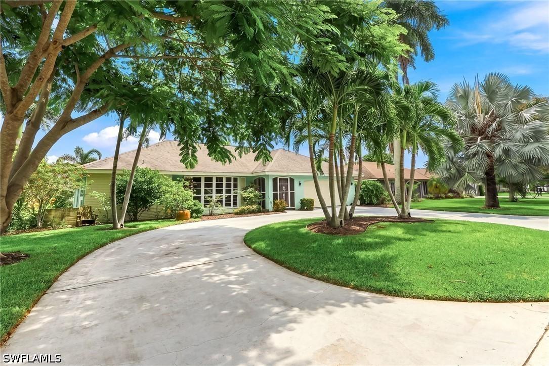 350 Pinehurst Cir., Naples, FL 34113