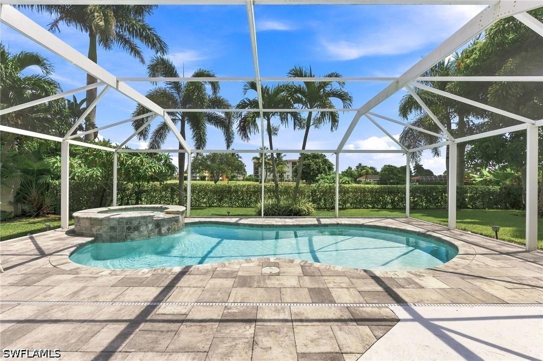 350 Pinehurst Cir., Naples, FL 34113
