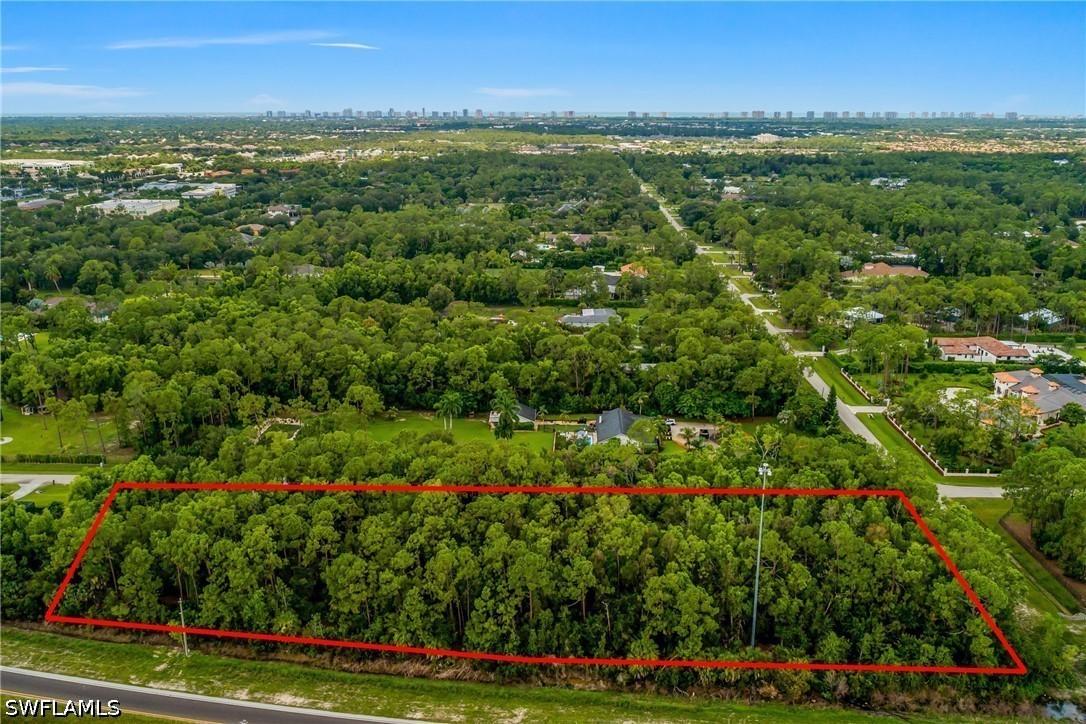 620 Soll St., Naples, FL 34109