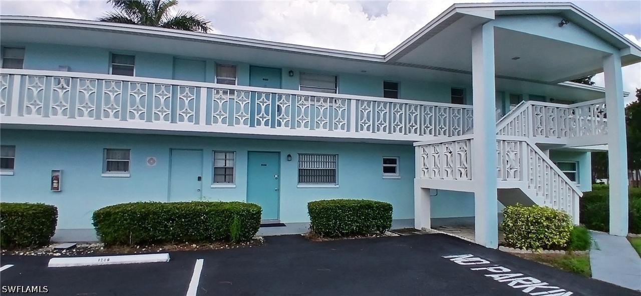 1207 Tropic Ter., North Fort Myers, FL 33903