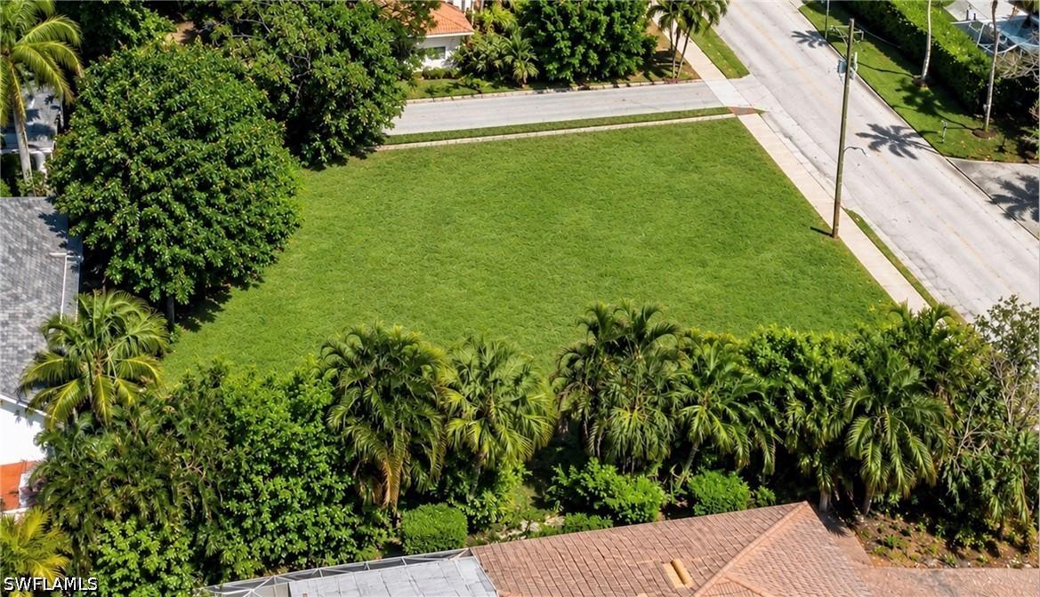 541 3rd St., Naples, FL 34102