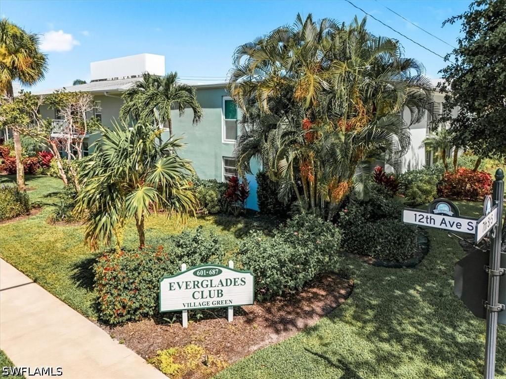 653 12th Ave., Naples, FL 34102