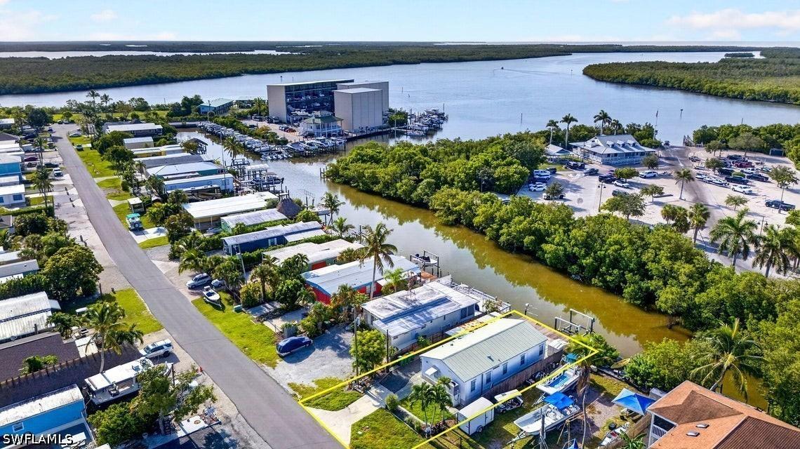 656 Palm Ave., Goodland, FL 34140