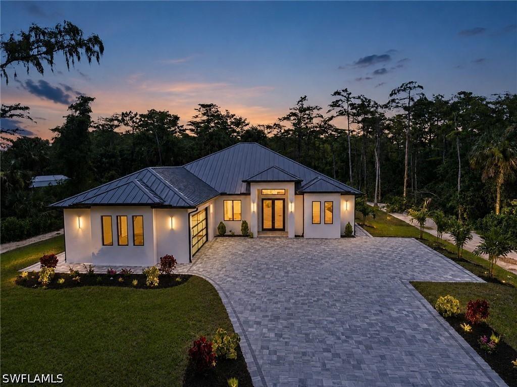 533 6th St., Naples, FL 34117