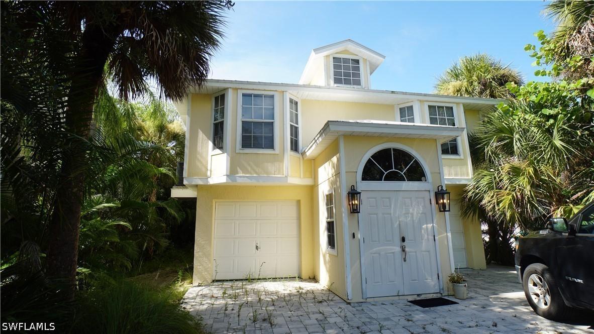 779 Park Ave., Naples, FL 34110