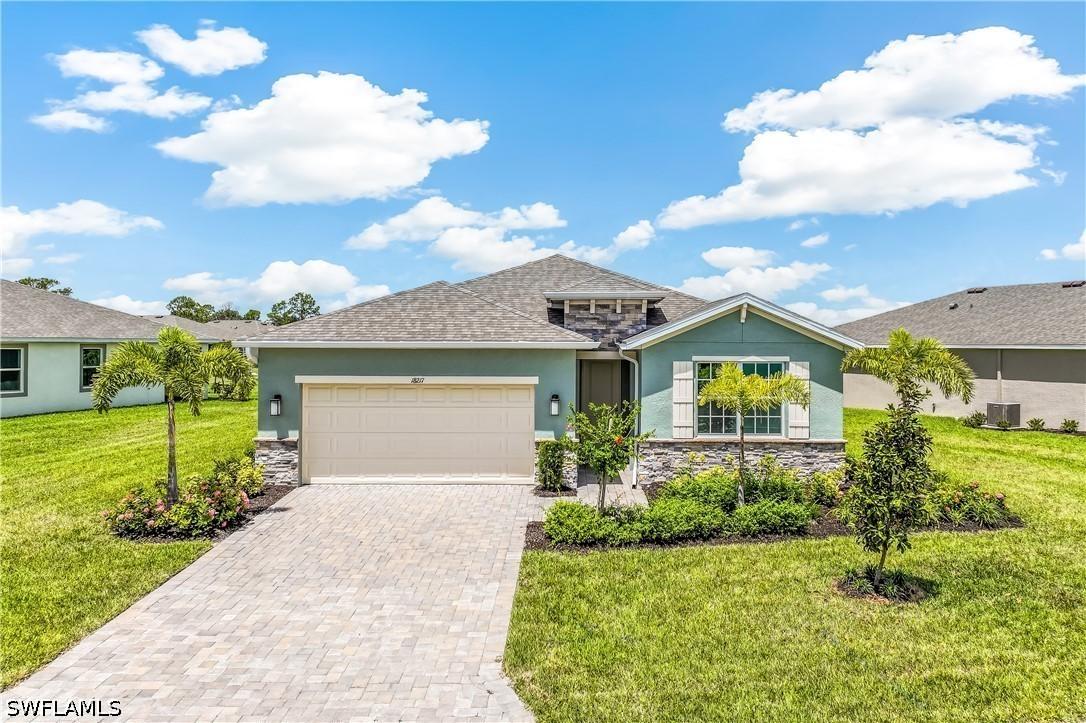 18217 Water Crossing Dr., North Fort Myers, FL 33917