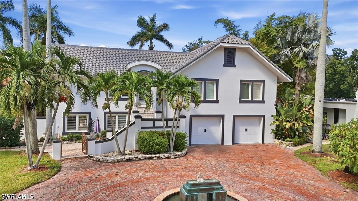 1205 Caloosa Dr., Fort Myers, FL 33901
