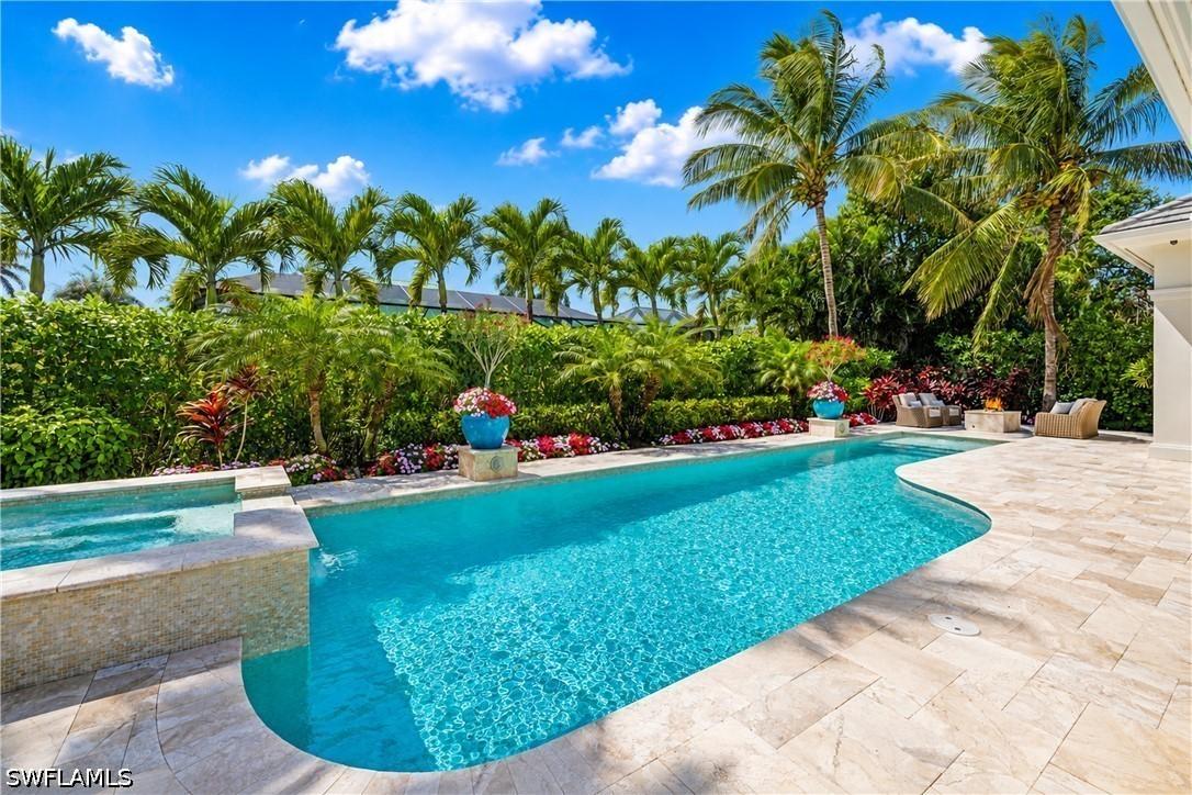532 Pine Grove Ln., Naples, FL 34103