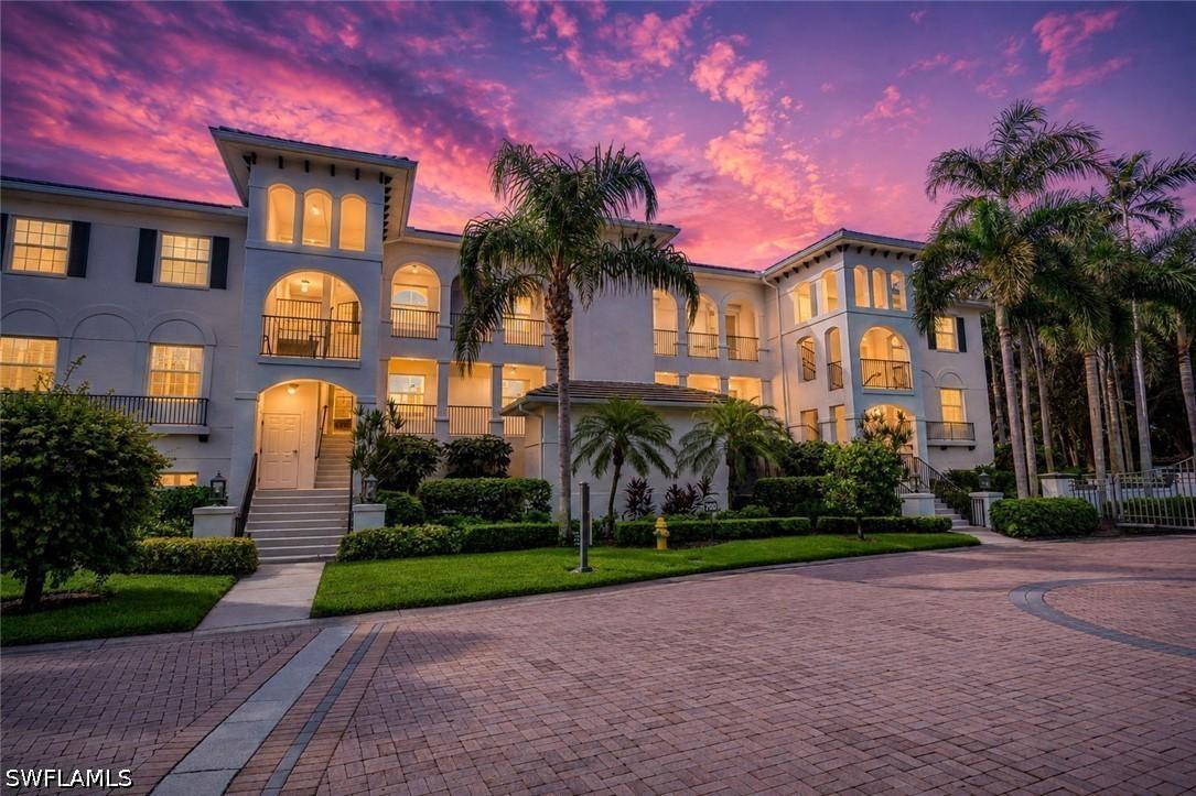 700 Bentwater Cir. #103, Naples, FL 34108