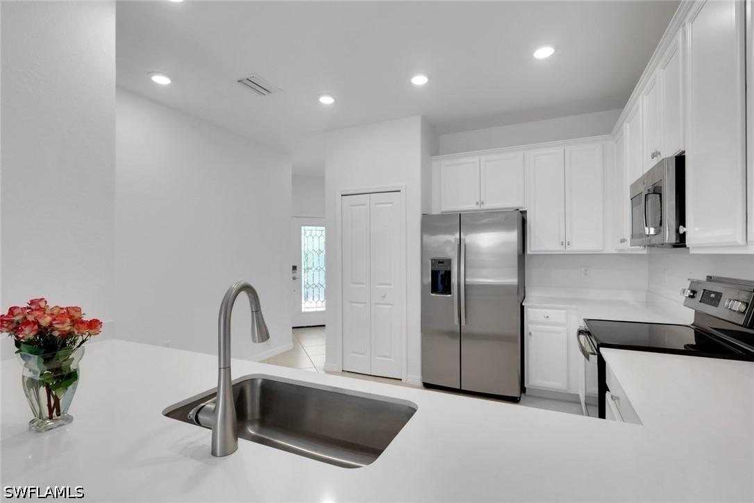 1645 Alameda Dr., Naples, FL 34120