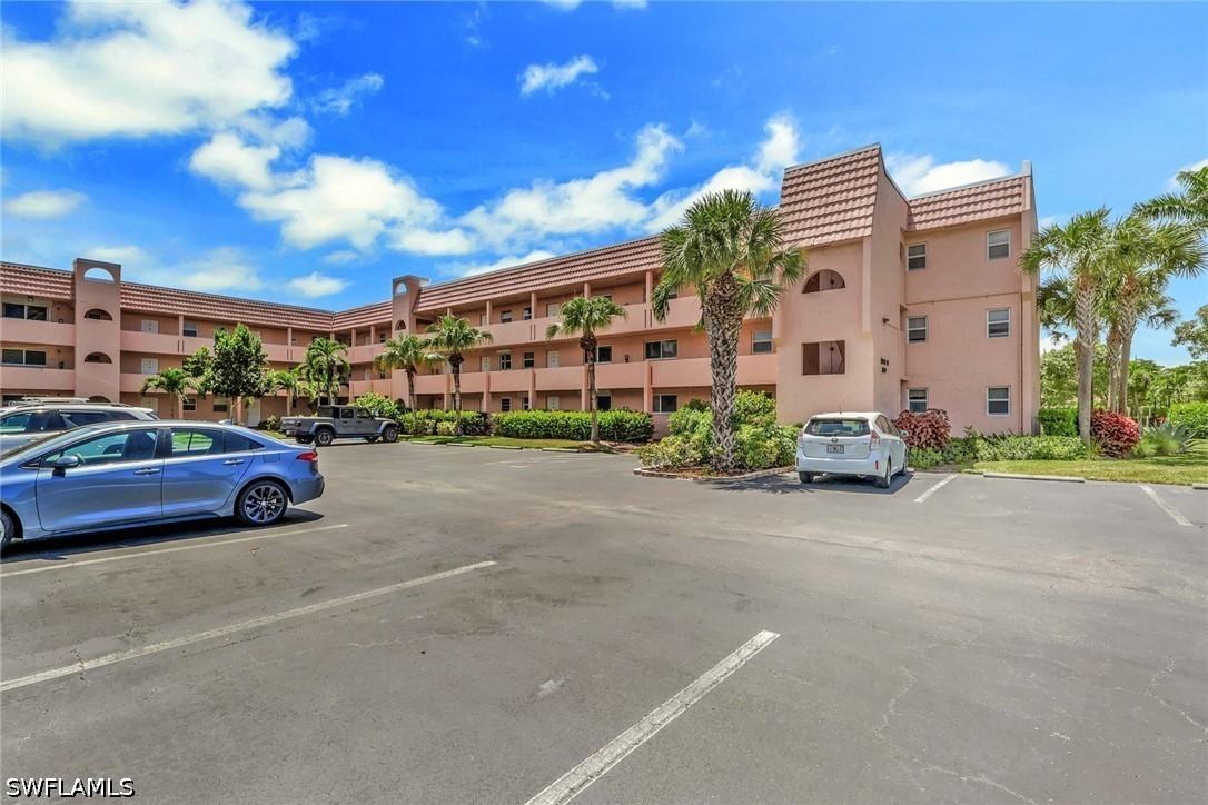 200 Forest Lakes Blvd. #108, Naples, FL 34105