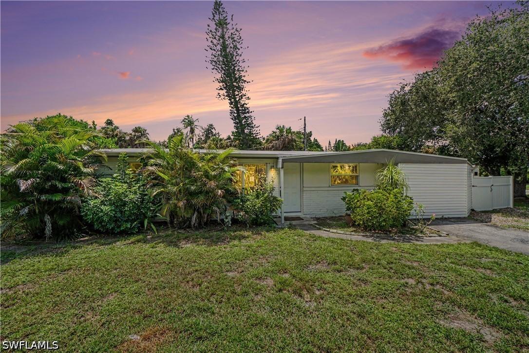 2398 Estey Ave., Naples, FL 34104