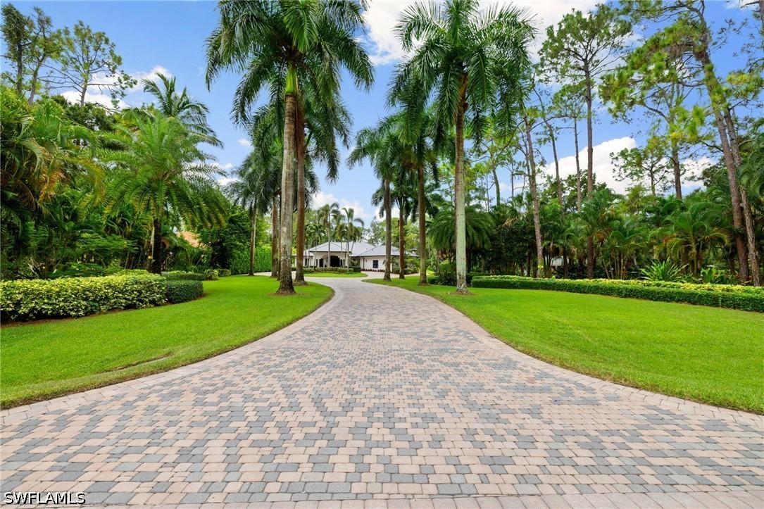 4860 Sycamore Dr., Naples, FL 34119