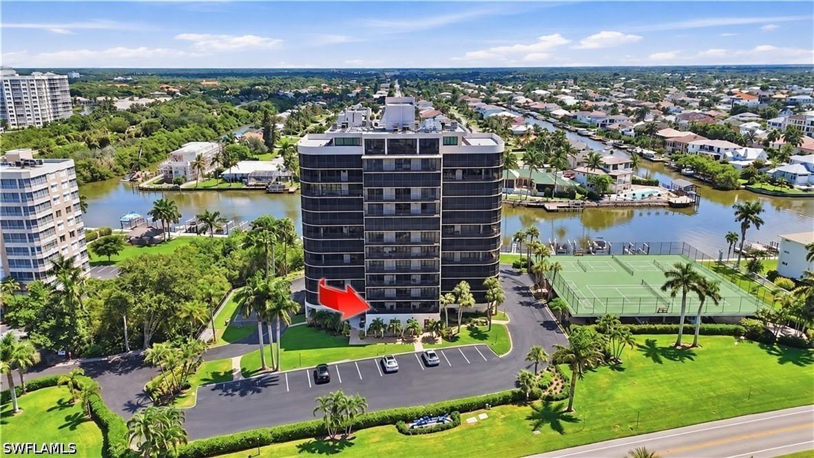 11030 Gulf Shore Dr. #104, Naples, FL 34108
