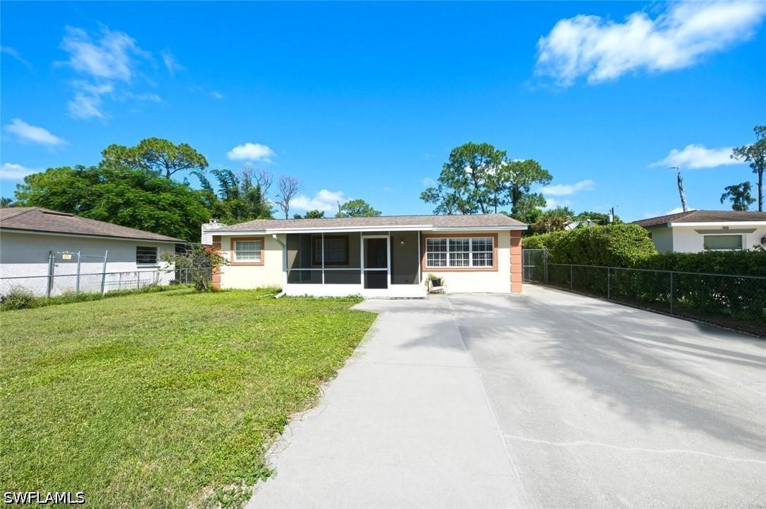 5449 Hardee St., Naples, FL 34113