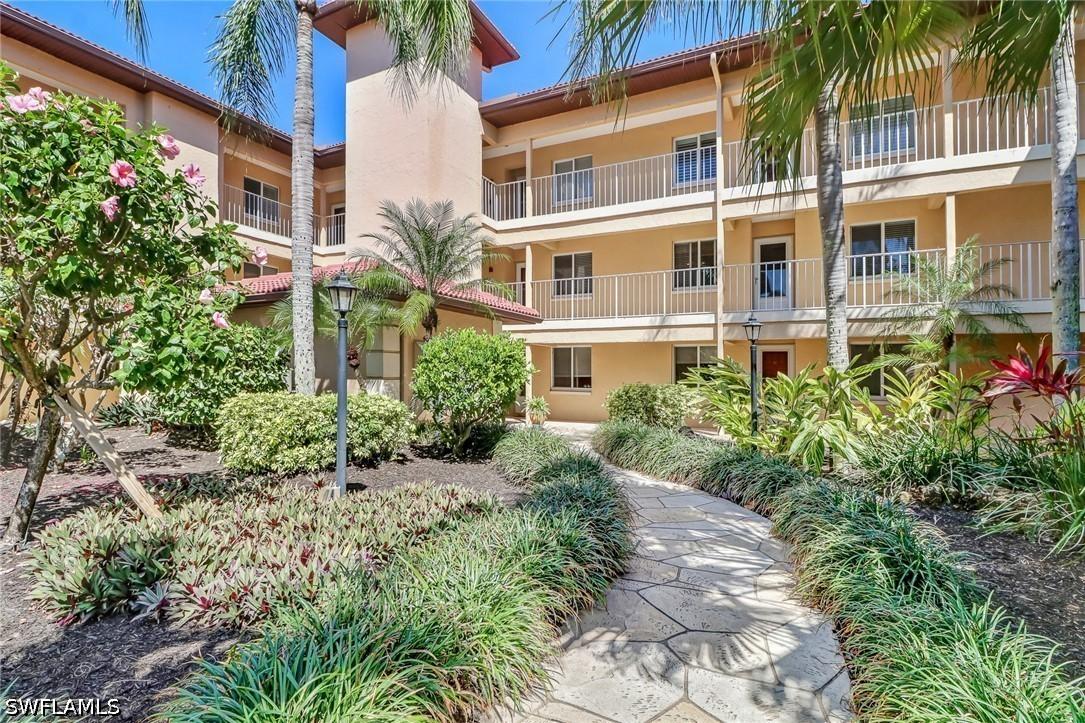 1025 Foxfire Ln. #303, Naples, FL 34104