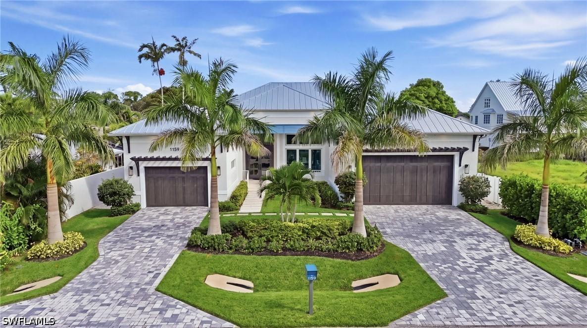 1159 Cypress Woods Dr., Naples, FL 34103