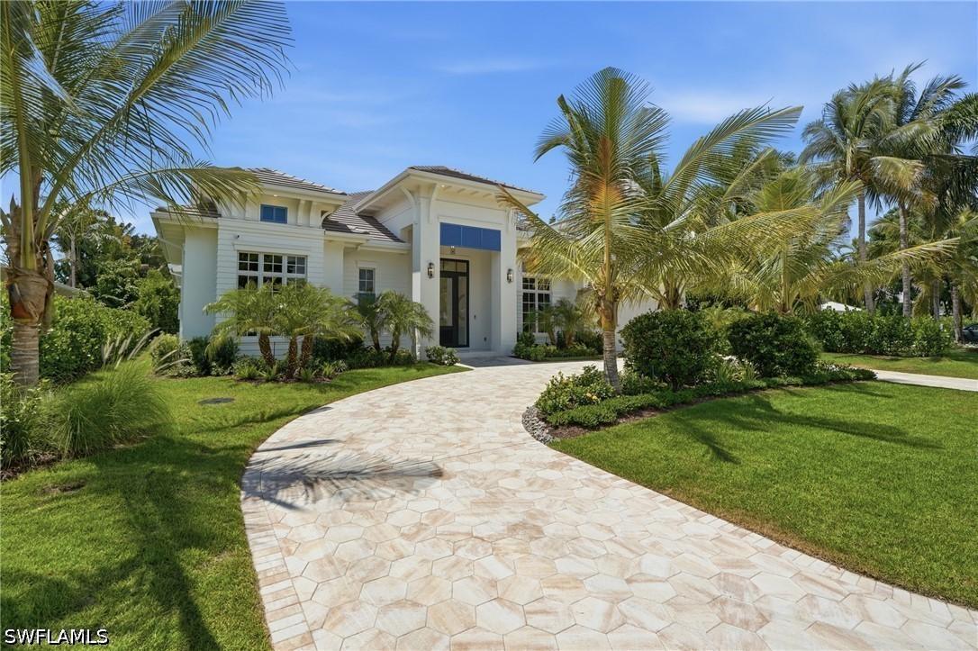 4865 Whispering Pine Way, Naples, FL 34103