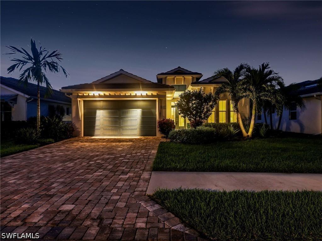 8893 Redonda Dr., Naples, FL 34114