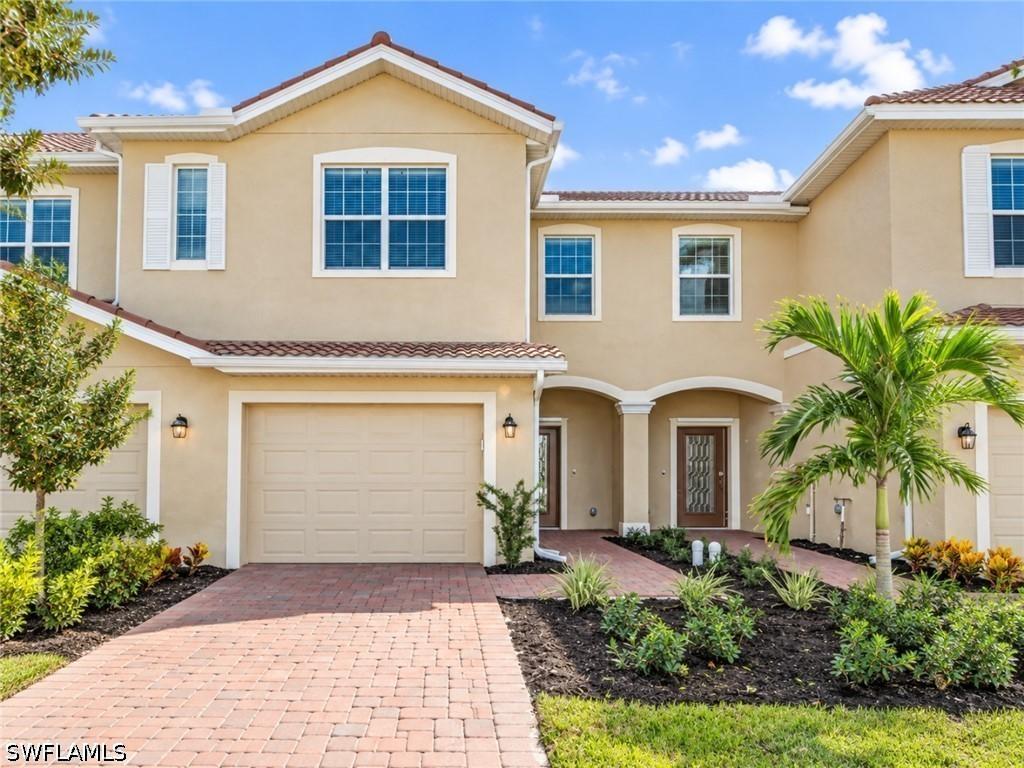2893 Citrus St., Naples, FL 34120