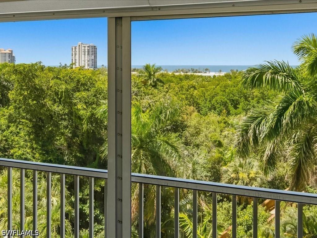 5550 Heron Point Dr. #402, Naples, FL 34108
