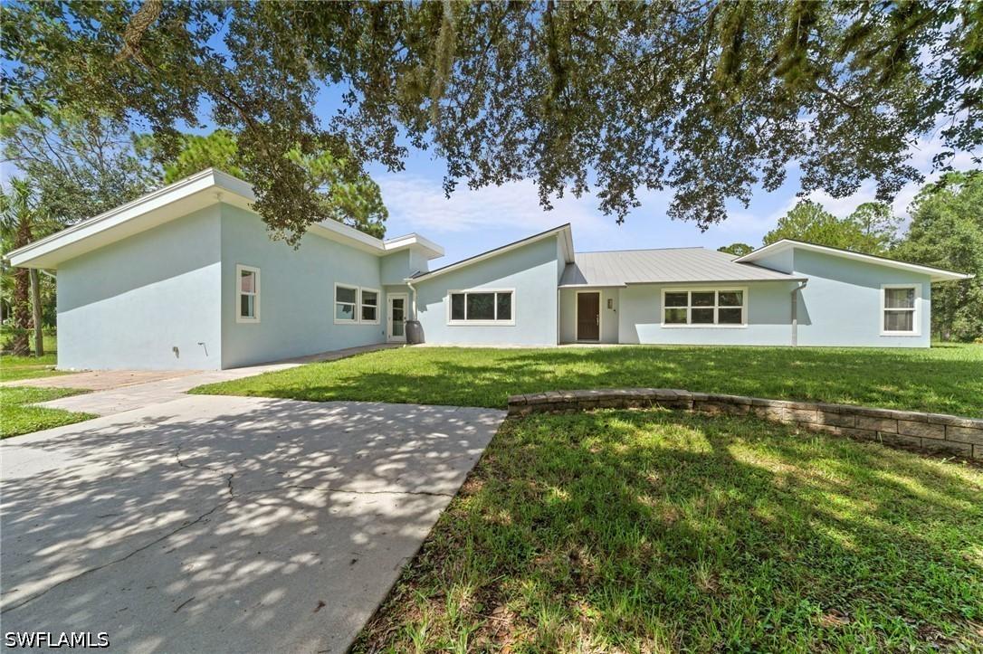 681 15th St., Naples, FL 34117