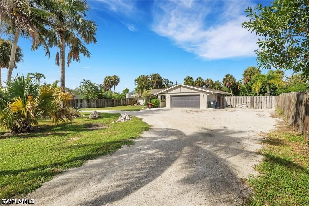 16500 Arbor Ridge Dr., Fort Myers, FL 33908