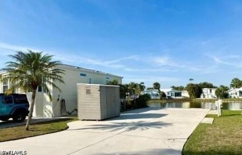 447 Cheetah Dr., Naples, FL 34114