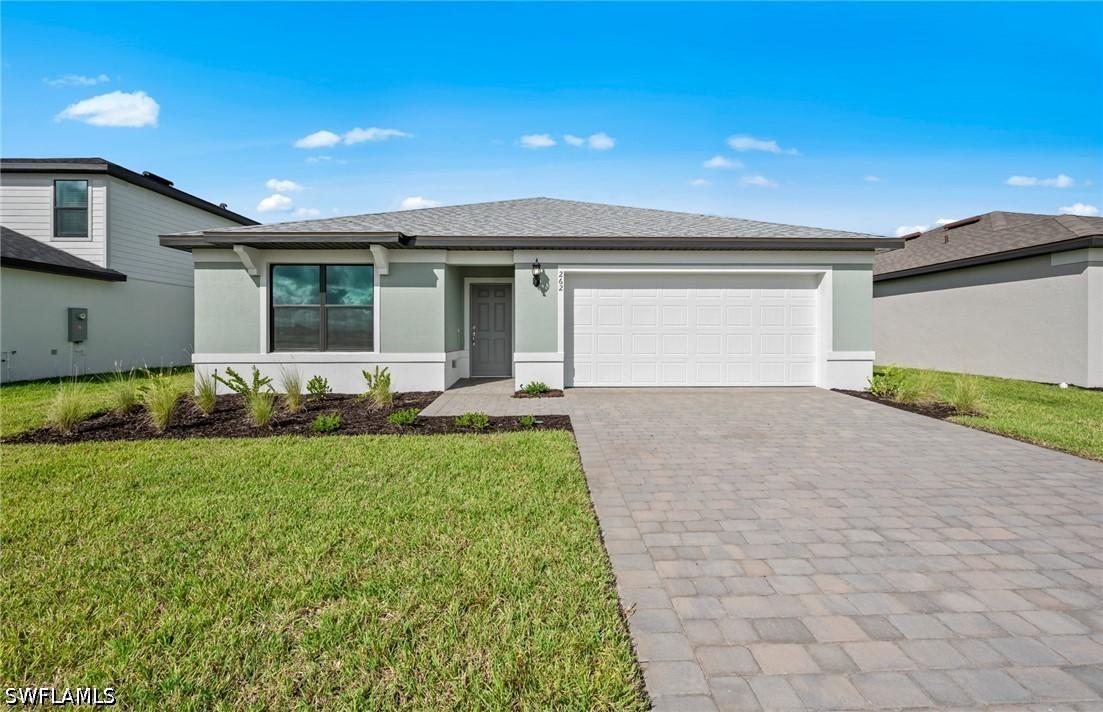 271 Silent Lake Dr., Lehigh Acres, FL 33936