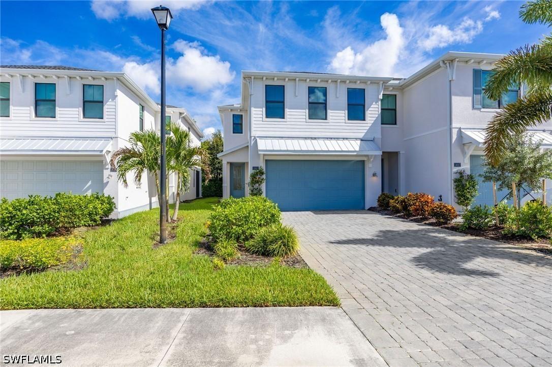 13013 Pembroke Dr., Naples, FL 34105