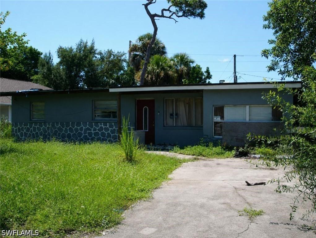 3170 2nd St., Fort Myers, FL 33916