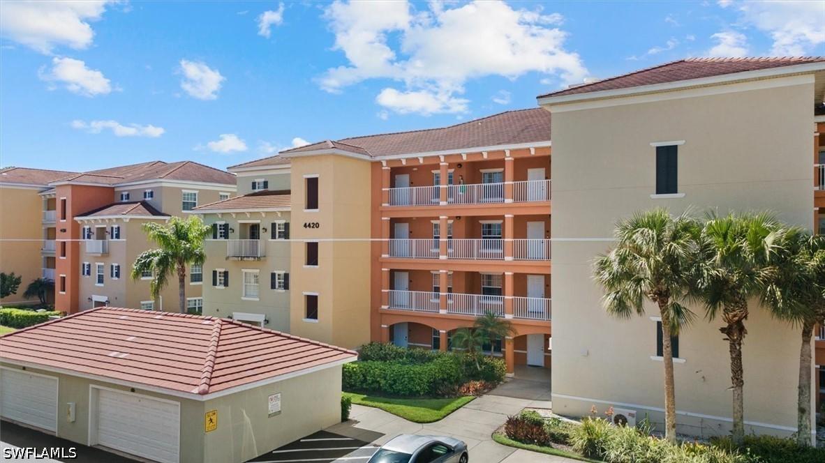 4420 Botanical Place Cir. #402, Naples, FL 34112
