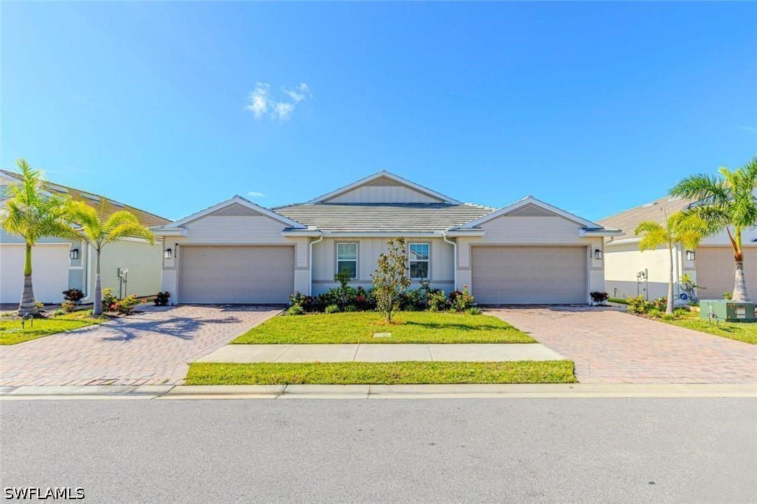 1050 Enbrook Loop, Naples, FL 34114