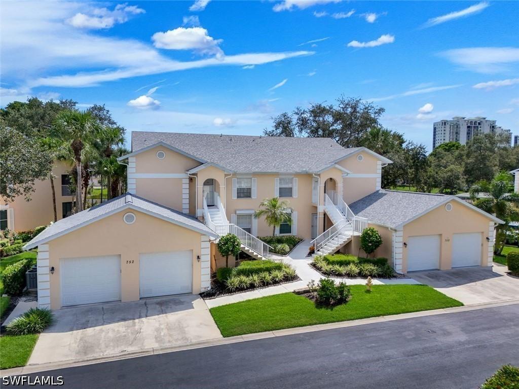 752 Wiggins Lake Dr. #201, Naples, FL 34110