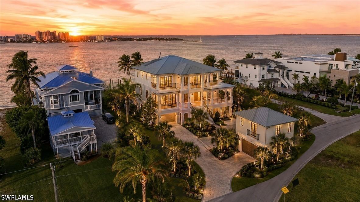 948 San Carlos Dr., Fort Myers Beach, FL 33931