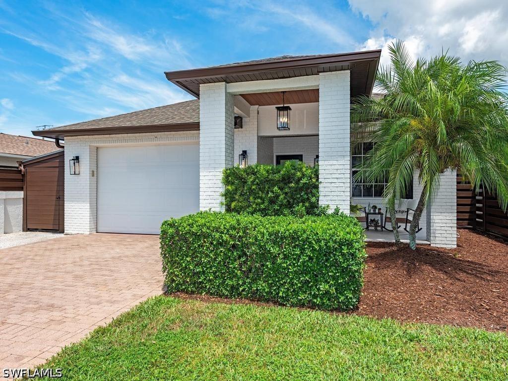 605 109th Ave., Naples, FL 34108