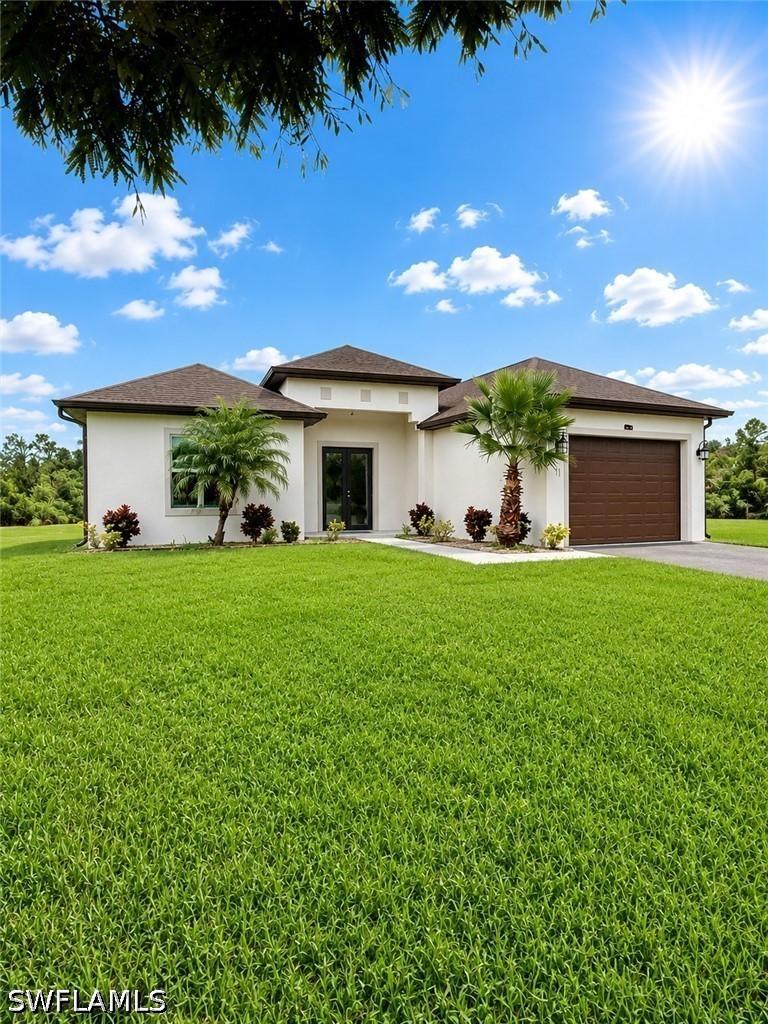 3711 43rd Ave., Naples, FL 34120