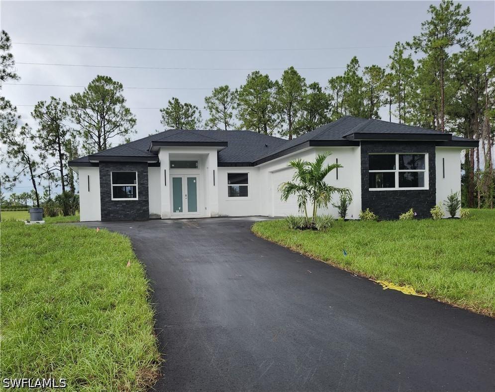 3983 33rd Ave., Naples, FL 34120