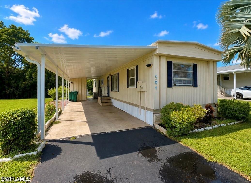 591 Cape Florida Ln., Naples, FL 34104