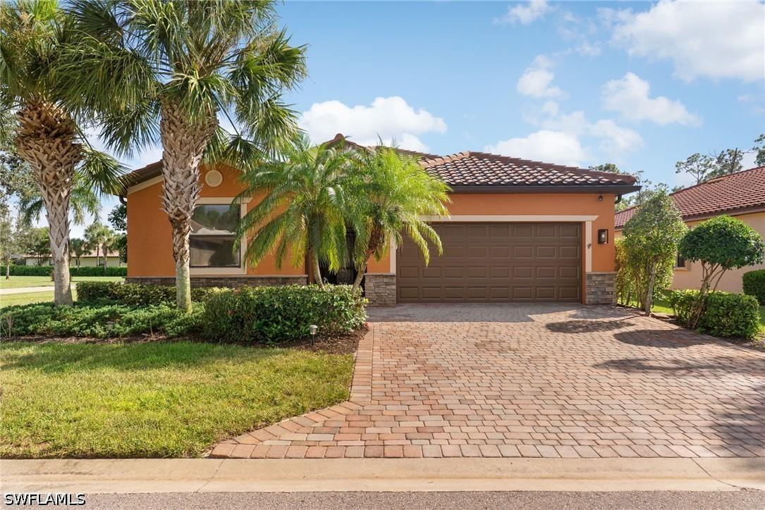11068 Cherry Laurel Dr., Fort Myers, FL 33912