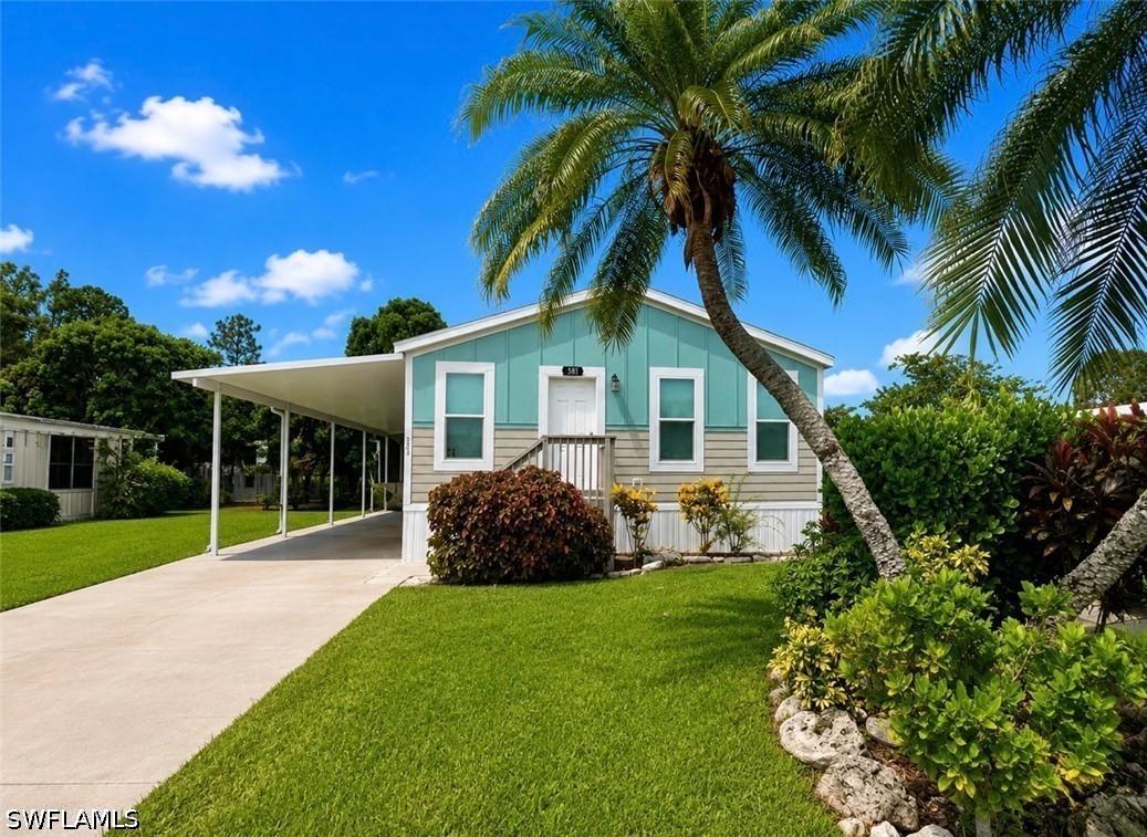 585 Cape Florida Ln., Naples, FL 34104